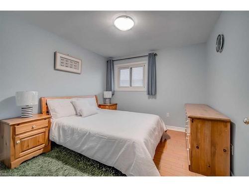 158 Howell Road, Oakville, ON - Indoor Photo Showing Bedroom