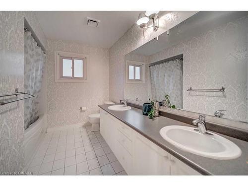 158 Howell Road, Oakville, ON - Indoor Photo Showing Bathroom