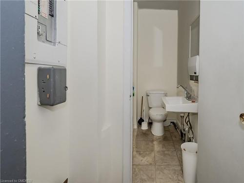 12 Taylor Road, Bracebridge, ON - Indoor Photo Showing Bathroom