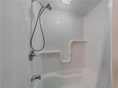12 Taylor Road, Bracebridge, ON - Indoor Photo Showing Bathroom