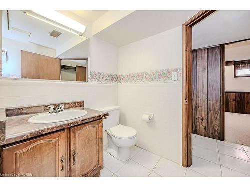 28 Mapes Avenue, Hamilton, ON - Indoor Photo Showing Bathroom