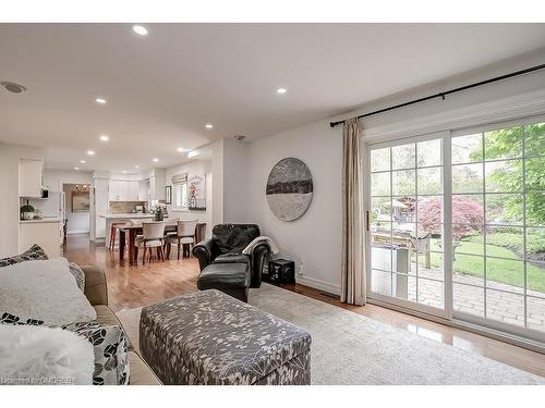 5112 Bayfield Crescent, Burlington, ON - Indoor Photo Showing Living Room