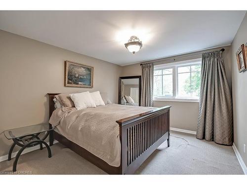 5112 Bayfield Crescent, Burlington, ON - Indoor Photo Showing Bedroom