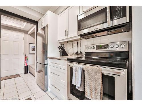 104-482 James Street N, Hamilton, ON - Indoor Photo Showing Kitchen