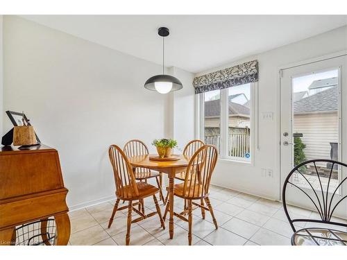 221 Gatwick Drive, Oakville, ON - Indoor Photo Showing Dining Room