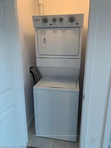 309-460 Dundas Street E, Hamilton, ON - Indoor Photo Showing Laundry Room