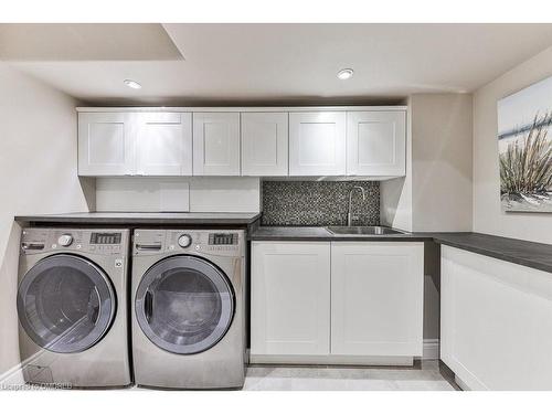 86 River Glen Boulevard, Oakville, ON - Indoor Photo Showing Laundry Room