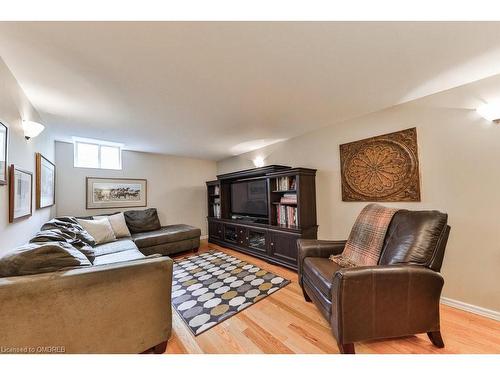 86 River Glen Boulevard, Oakville, ON - Indoor Photo Showing Living Room