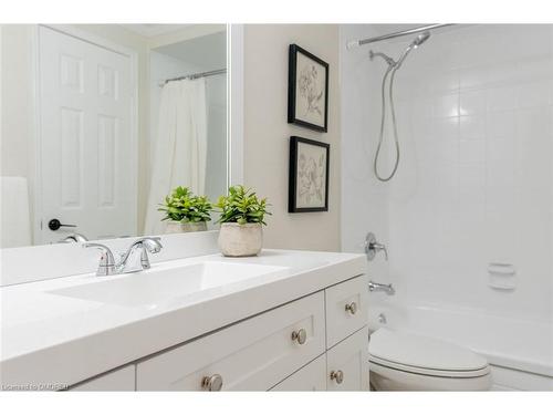405 Dakota Road, Mississauga, ON - Indoor Photo Showing Bathroom