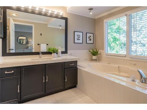 405 Dakota Road, Mississauga, ON - Indoor Photo Showing Bathroom