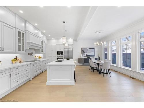 2409 Lakeshore Road, Burlington, ON - Indoor Photo Showing Kitchen With Upgraded Kitchen