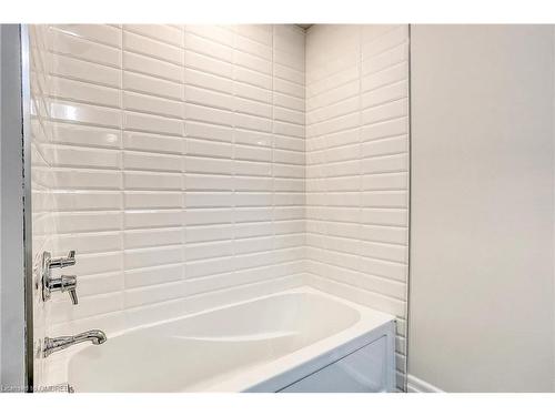 235 Nyla Court, Oakville, ON - Indoor Photo Showing Bathroom