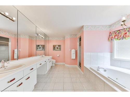 3952 Rolling Valley Drive, Mississauga, ON - Indoor Photo Showing Bathroom