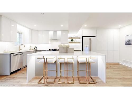 2305 Pine Glen Road, Oakville, ON - Indoor Photo Showing Kitchen With Upgraded Kitchen