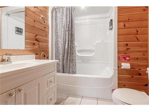146 Oke Drive, Burk'S Falls, ON - Indoor Photo Showing Bathroom