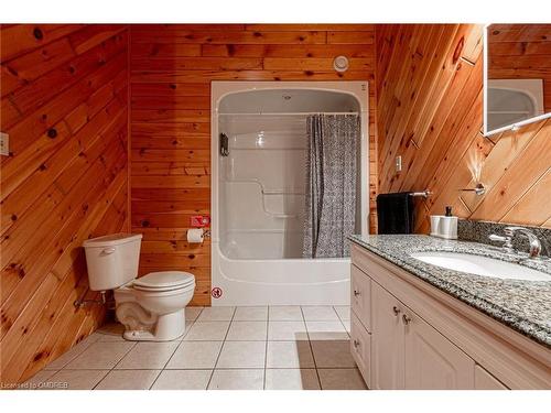 146 Oke Drive, Burk'S Falls, ON - Indoor Photo Showing Bathroom