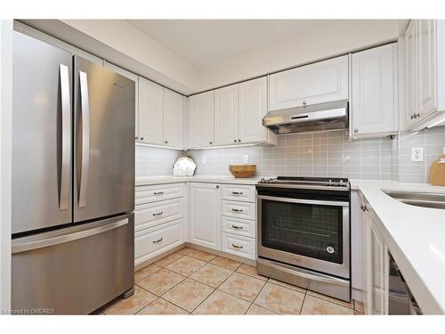 505-300 Balliol Street, Toronto, ON - Indoor Photo Showing Kitchen With Stainless Steel Kitchen