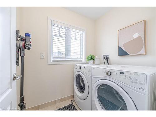 1574 Clitherow Street, Milton, ON - Indoor Photo Showing Laundry Room