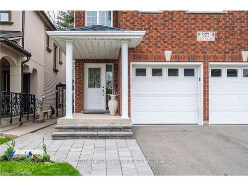 973 Knotty Pine Grove, Mississauga, ON - Outdoor