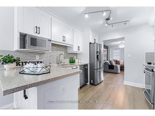 26 Ganton Heights, Brampton, ON - Indoor Photo Showing Kitchen With Stainless Steel Kitchen