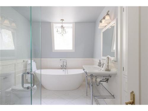 317 Chartwell Road, Oakville, ON - Indoor Photo Showing Bathroom