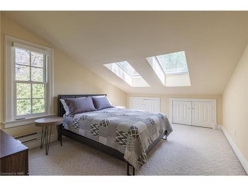 317 Chartwell Road, Oakville, ON - Indoor Photo Showing Bedroom