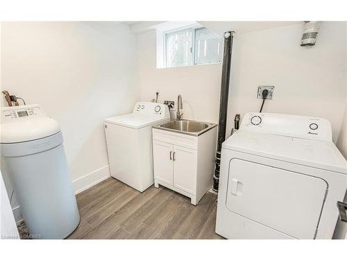 246 Fearnwood Street, Cambridge, ON - Indoor Photo Showing Laundry Room