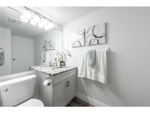 702-10 Queens Quay W, Toronto, ON - Indoor Photo Showing Bathroom