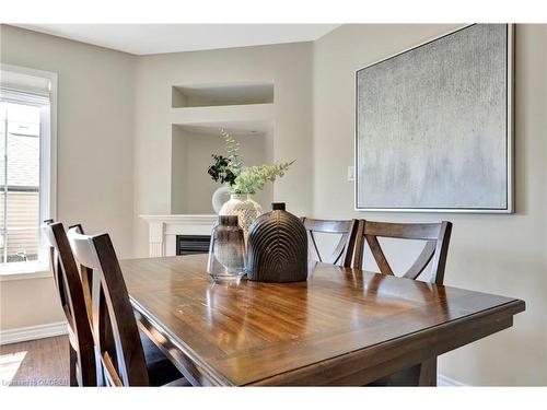 188 Littlewood Drive, Oakville, ON - Indoor Photo Showing Dining Room