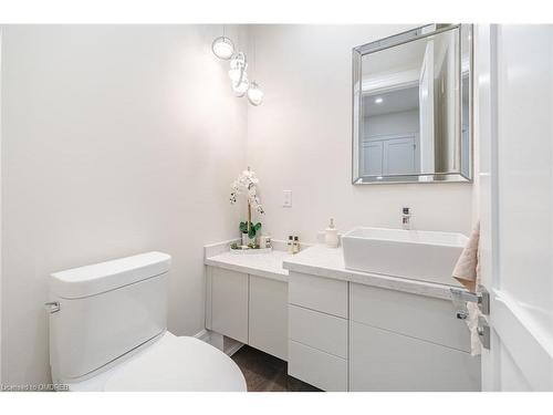 1164 Bridge Road, Oakville, ON - Indoor Photo Showing Bathroom