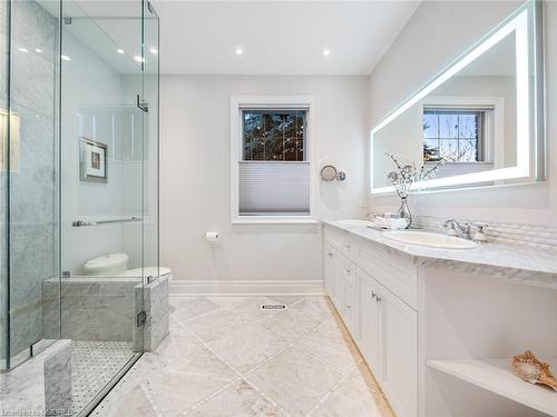 212 Lakeside Avenue, Burlington, ON - Indoor Photo Showing Bathroom