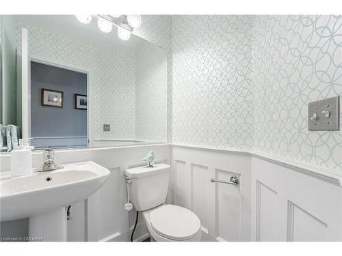 651 Farmstead Drive, Milton, ON - Indoor Photo Showing Bathroom