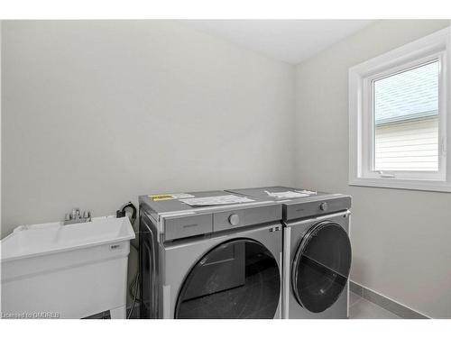 161 Cittadella Boulevard, Hamilton, ON - Indoor Photo Showing Laundry Room