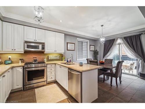 415 Vellore Park Avenue, Vaughan, ON - Indoor Photo Showing Kitchen With Stainless Steel Kitchen