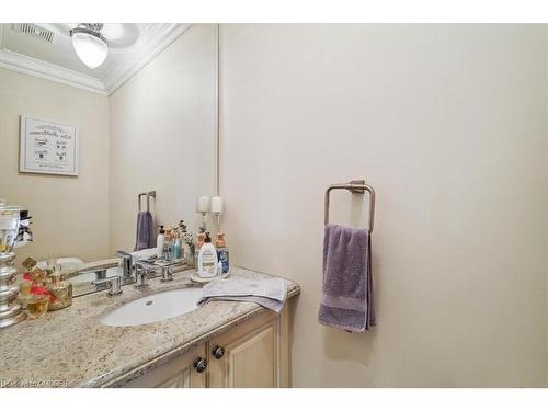 415 Vellore Park Avenue, Vaughan, ON - Indoor Photo Showing Bathroom