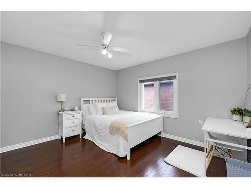 44 Ellsworth Avenue, Richmond Hill, ON - Indoor Photo Showing Bedroom