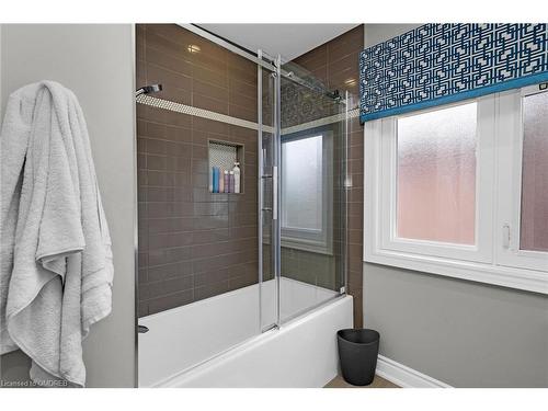 44 Ellsworth Avenue, Richmond Hill, ON - Indoor Photo Showing Bathroom