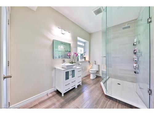 3949 Greenlane Road, Lincoln, ON - Indoor Photo Showing Bathroom