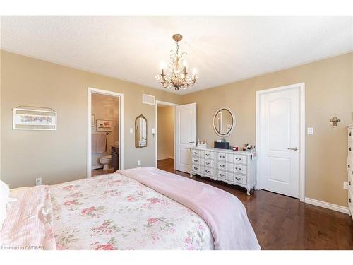 3905 Janice Drive, Mississauga, ON - Indoor Photo Showing Bedroom