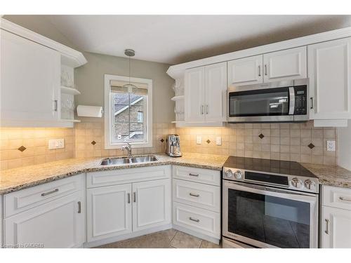 3-4 Reddington Drive, Caledon, ON - Indoor Photo Showing Kitchen With Double Sink