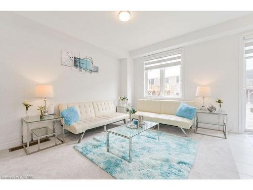 48 Edminston Drive, Fergus, ON - Indoor Photo Showing Living Room