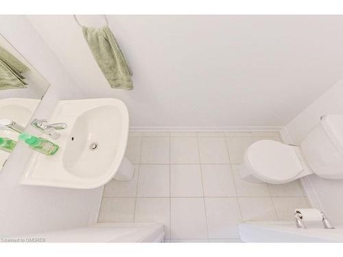 48 Edminston Drive, Fergus, ON - Indoor Photo Showing Bathroom