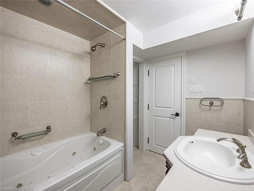 Basement-942 Fletcher Valley Crescent, Mississauga, ON - Indoor Photo Showing Bathroom