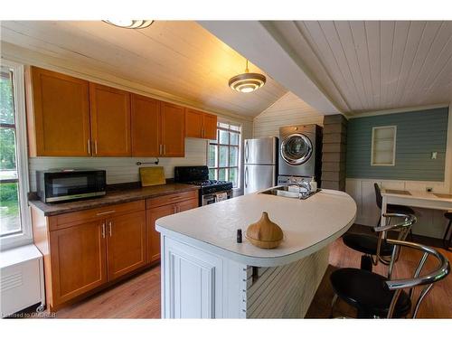 6142 Guelph Line, Burlington, ON - Indoor Photo Showing Kitchen