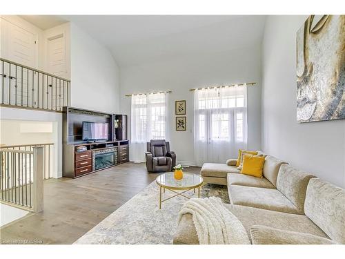 1472 Varelas Passage, Oakville, ON - Indoor Photo Showing Living Room
