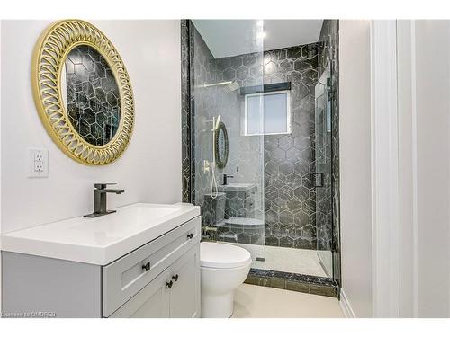 1472 Varelas Passage, Oakville, ON - Indoor Photo Showing Bathroom