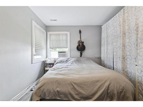 61 Dieppe Road, St. Catharines, ON - Indoor Photo Showing Bedroom