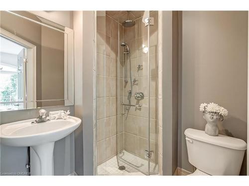 1159 Glen Road, Mississauga, ON - Indoor Photo Showing Bathroom