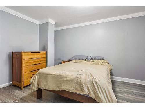 14 Manning Street, St. Catharines, ON - Indoor Photo Showing Bedroom