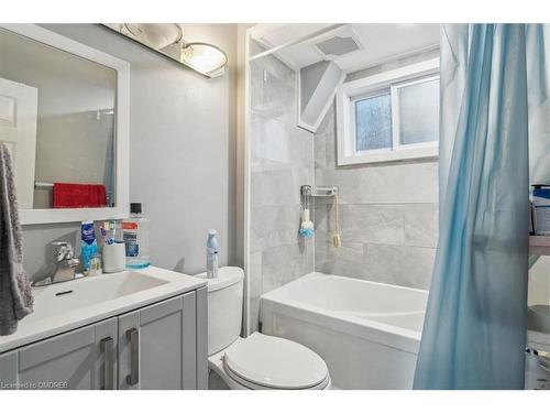 14 Manning Street, St. Catharines, ON - Indoor Photo Showing Bathroom